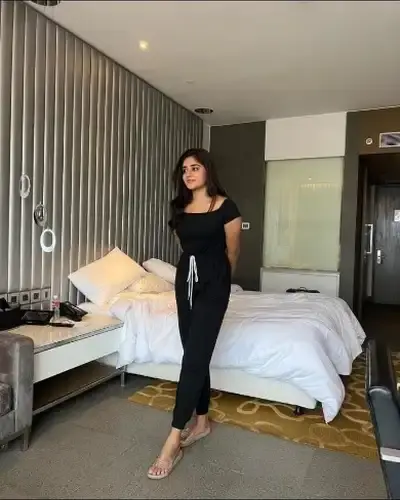 Call Girls Service in Nariman Point